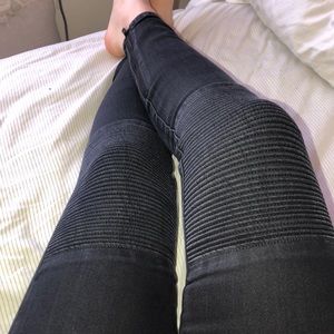 Madewell black moto jeans size 27
